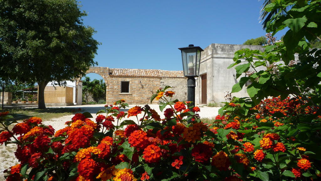 Bed and Breakfast Masseria Uccio Триказе Экстерьер фото